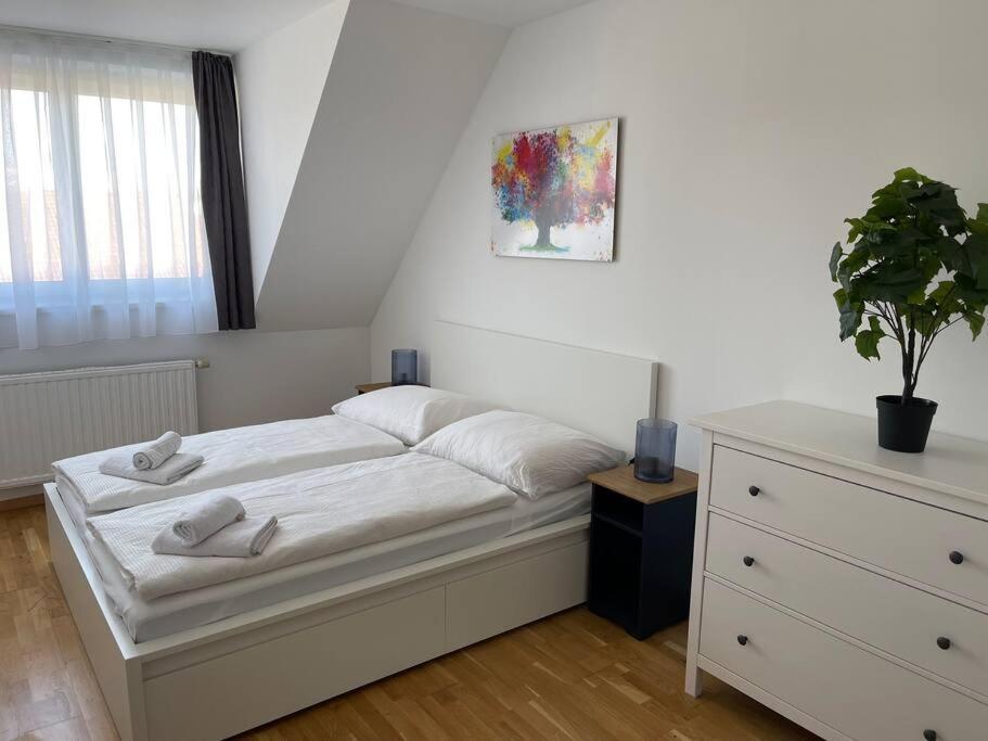 Dachgeschoss Fuer 4 Mit Terrasse Appartamento